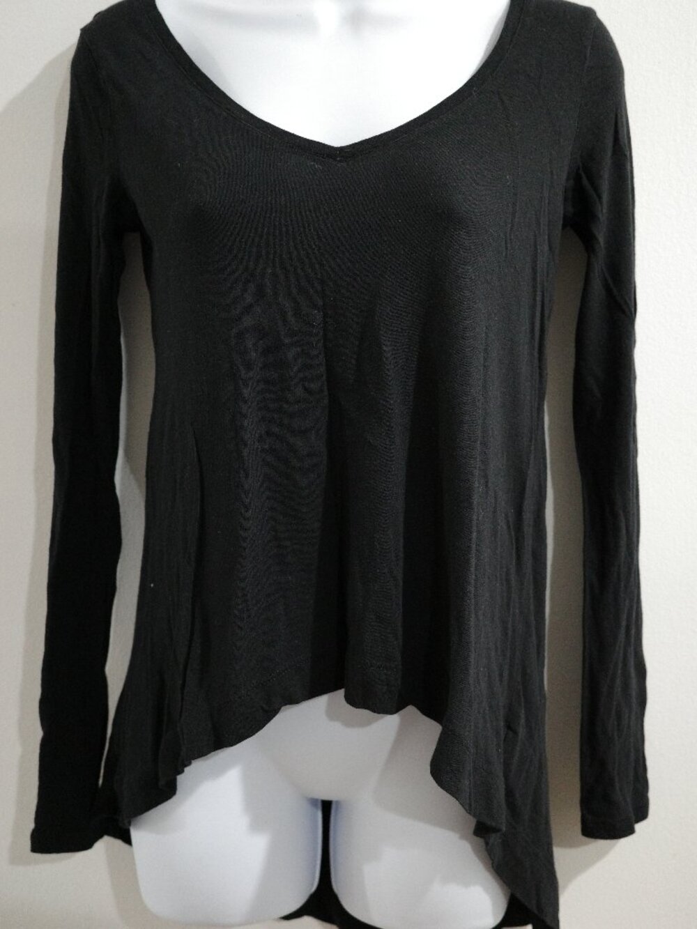 Hi-low long sleeve top